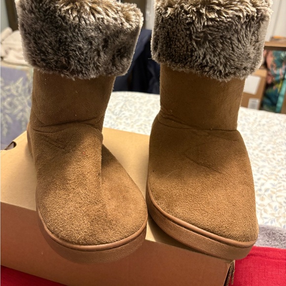 Cozy Brown Faux Fur Ankle Boots - Picture 2 of 3